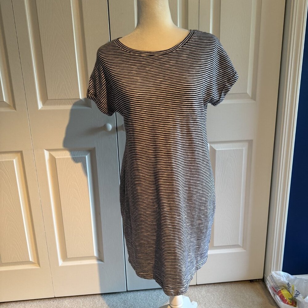 Womens Gap Tshirt Dress Short Sleeve Small Stripes Black & White Size Medium EUC